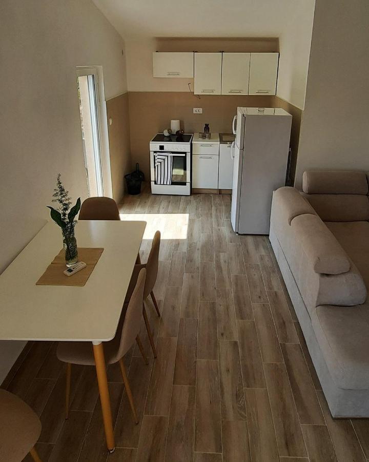Apartmani Emma Kotor Eksteriør billede