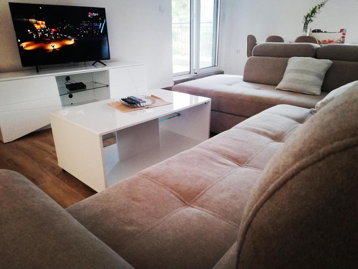 Apartmani Emma Kotor Eksteriør billede