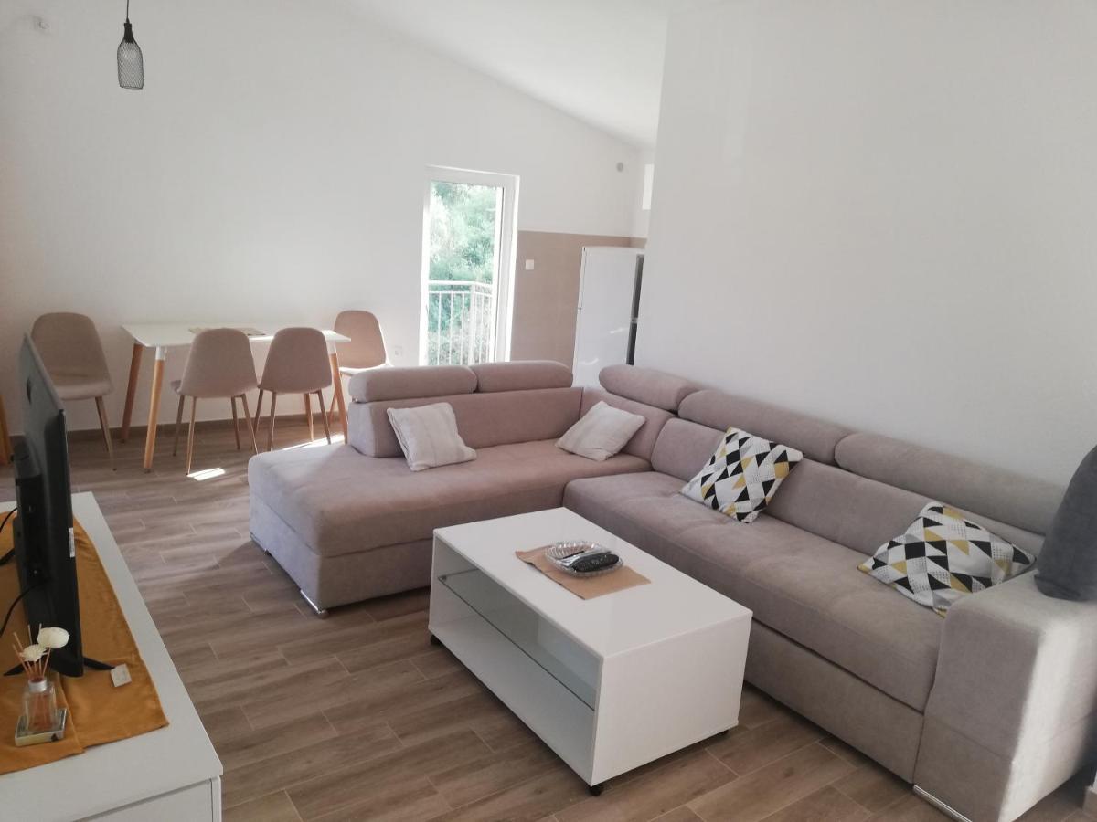 Apartmani Emma Kotor Eksteriør billede