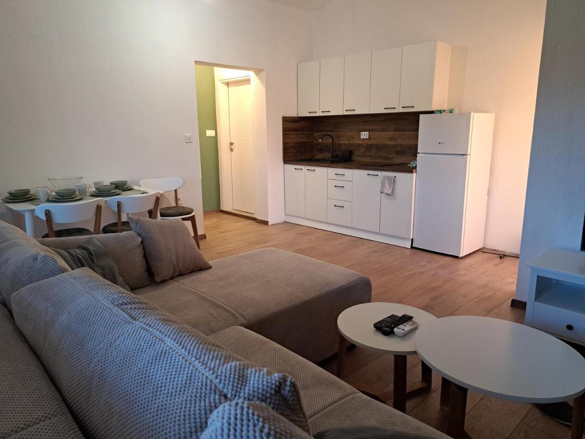 Apartmani Emma Kotor Eksteriør billede